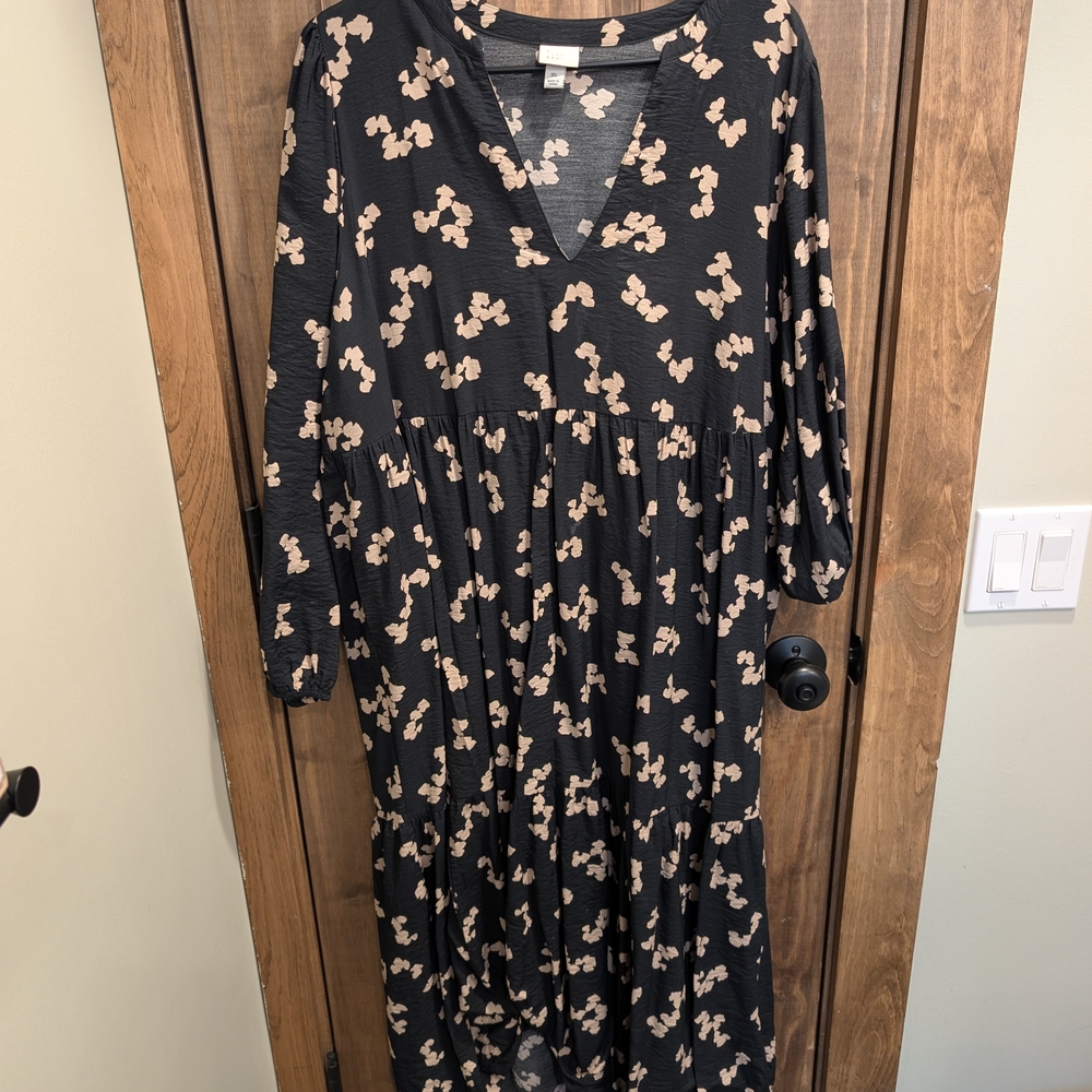 a new day Black and Cream Floral Long Sleeve Dress